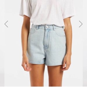 Zulu & Zephyr Mom Short